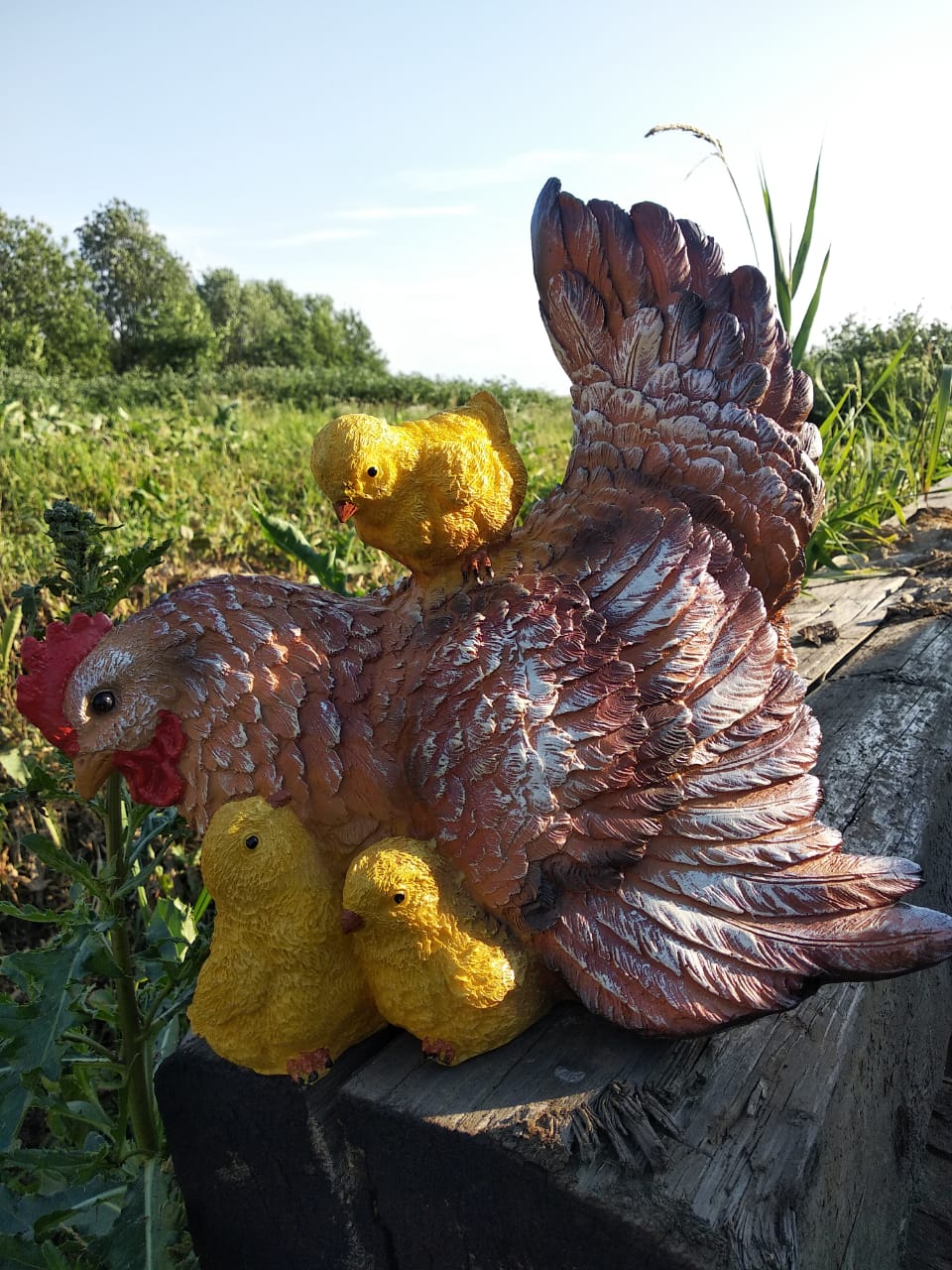 Садовая фигура Курочка с цыплятами сидячая, 34х35 см. — изображение 2