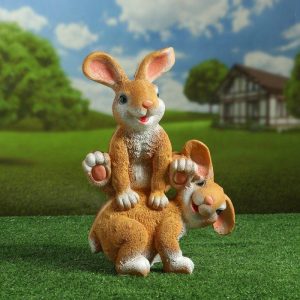 Садовая фигура Зайцы акробаты, 26х38 см.