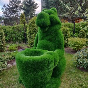 Топиарная фигура Медведь с корзиной, 175х100х135 см.