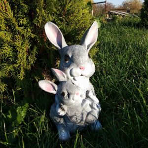 Садовая фигура Зайчиха с зайчонком, 43х20х17 см.