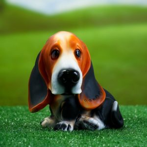 Садовая фигура Щенок бассет сидящий, 15х13х16 см.