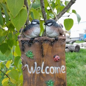 Садовая фигура Подвеска Дощечка с птицами, 24х15 см.