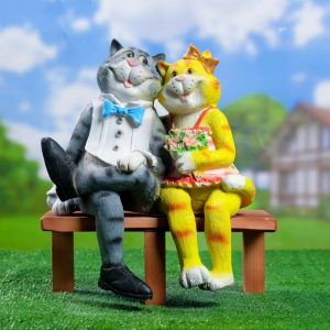 Садовая фигура Кошки влюблённые на лавочке, 30х35 см.