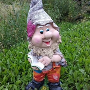 Садовая фигура Гном с книжкой 67х33 см.