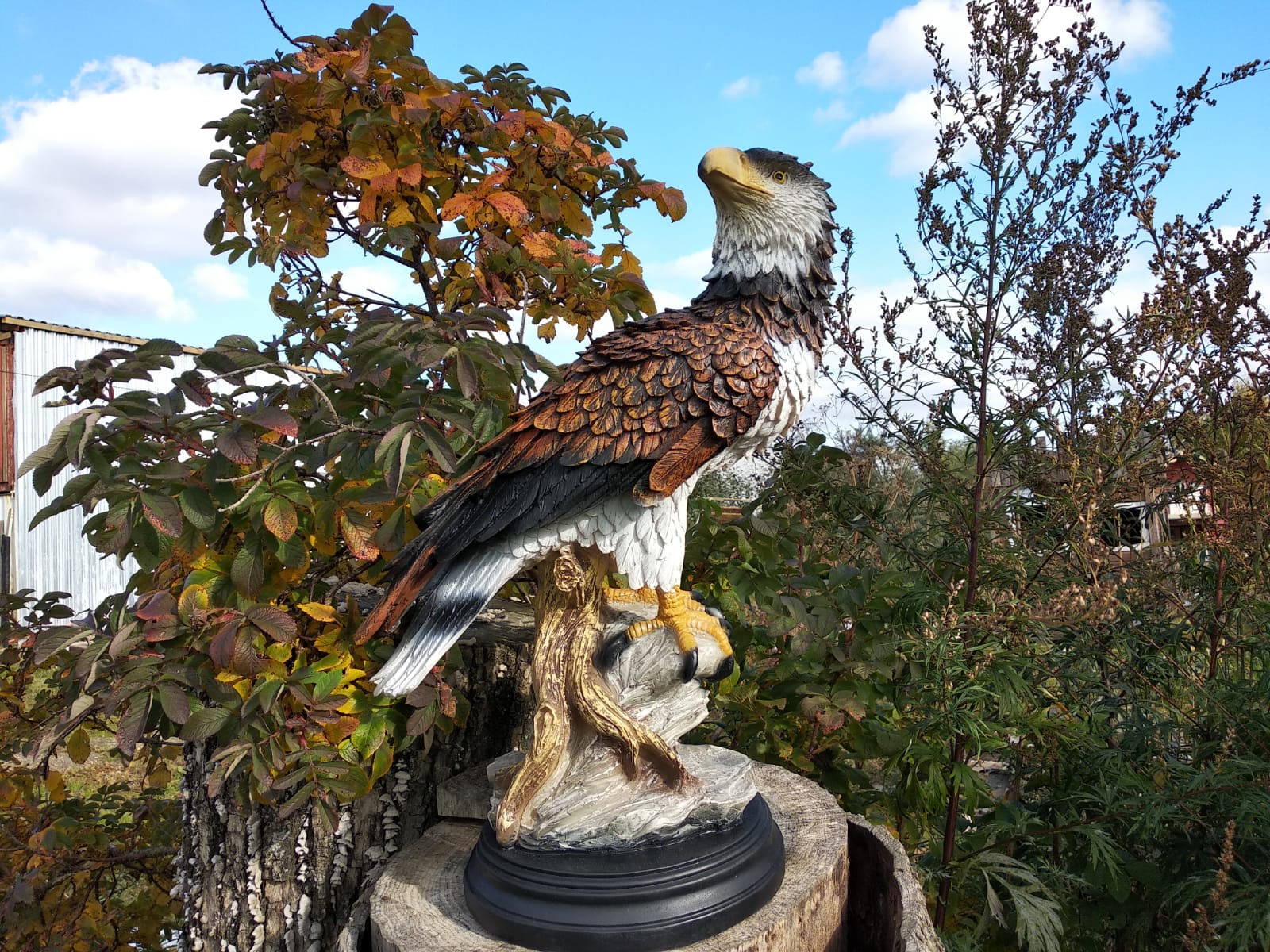 Садовая фигура Орел большой, 50 см.