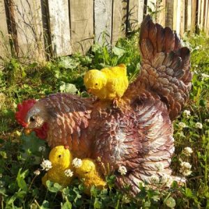 Садовая фигура Курочка с цыплятами сидячая, 34х35 см.
