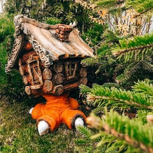Садовая фигура Избушка на «курьей ножке» 60х40см.