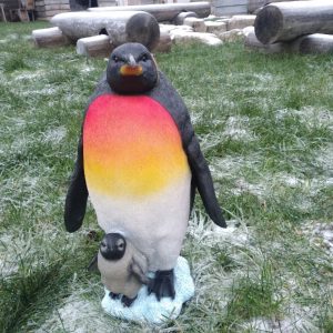 Садовая фигура Пингвин с пингвиненком, 46х32 см.