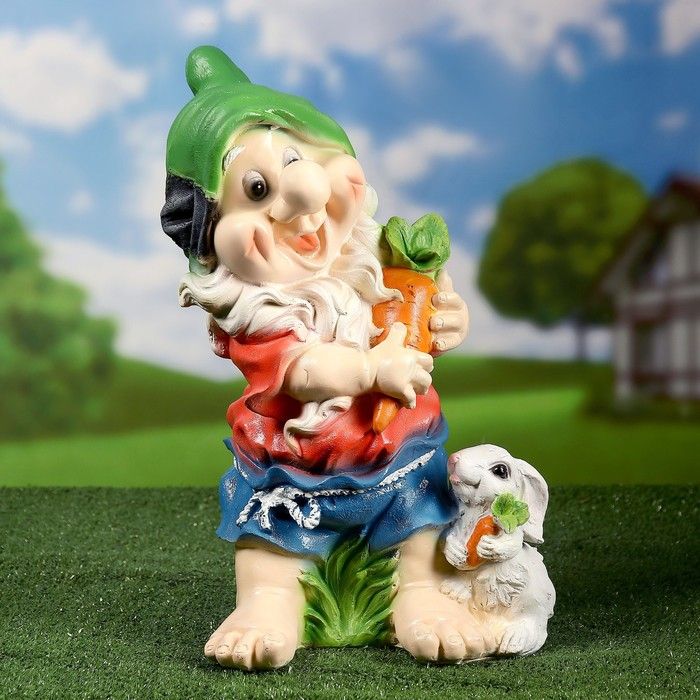 Садовая фигура Гном с морковкой и зайцем 55х30 см.