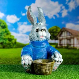 Садовое кашпо Заяц с корзиной, 48х42 см