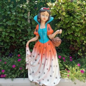 Скульптура девочка с корзиной 84х51 см