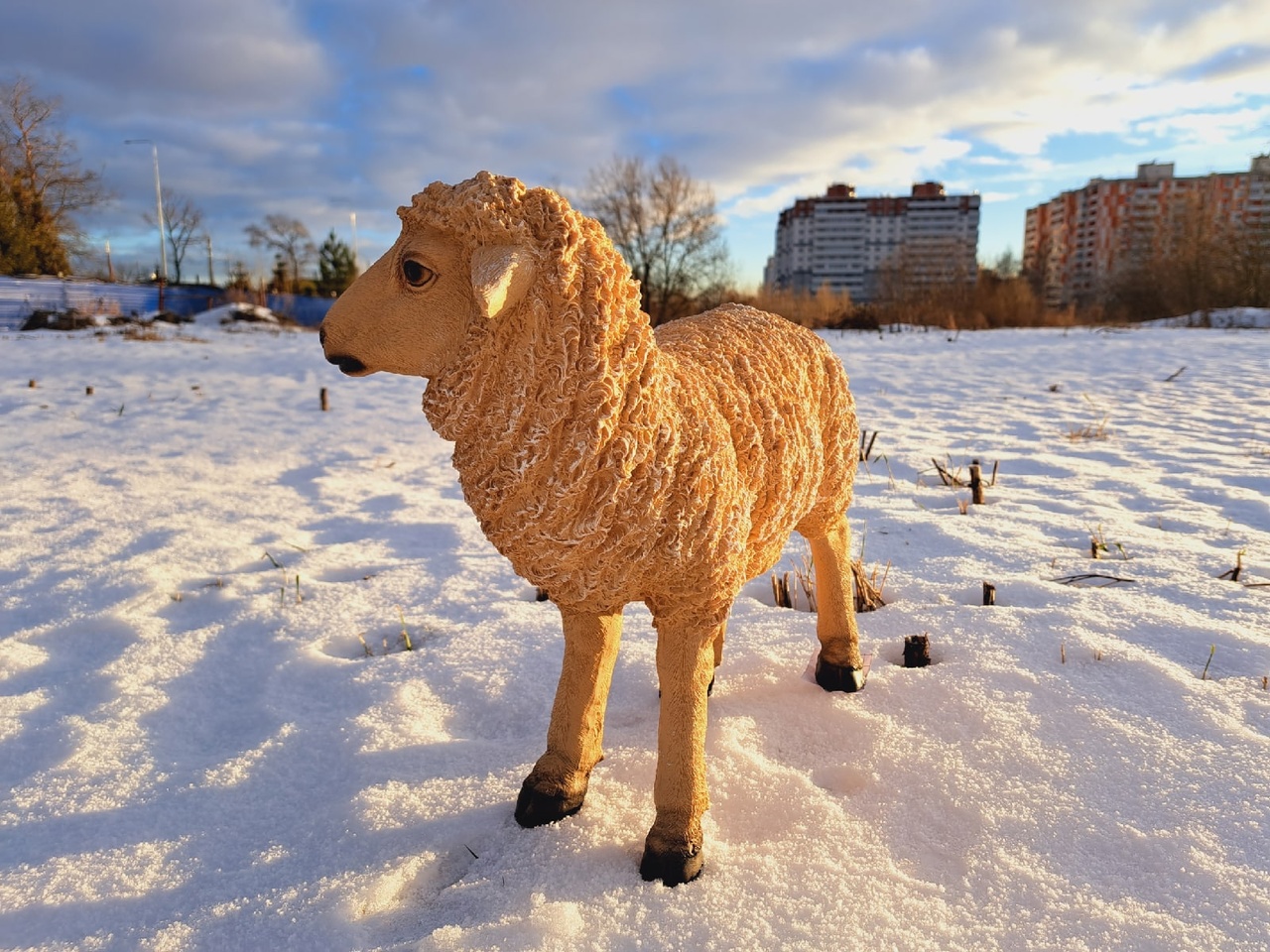 Садовая фигура овечка 48 х 45 см. — изображение 2