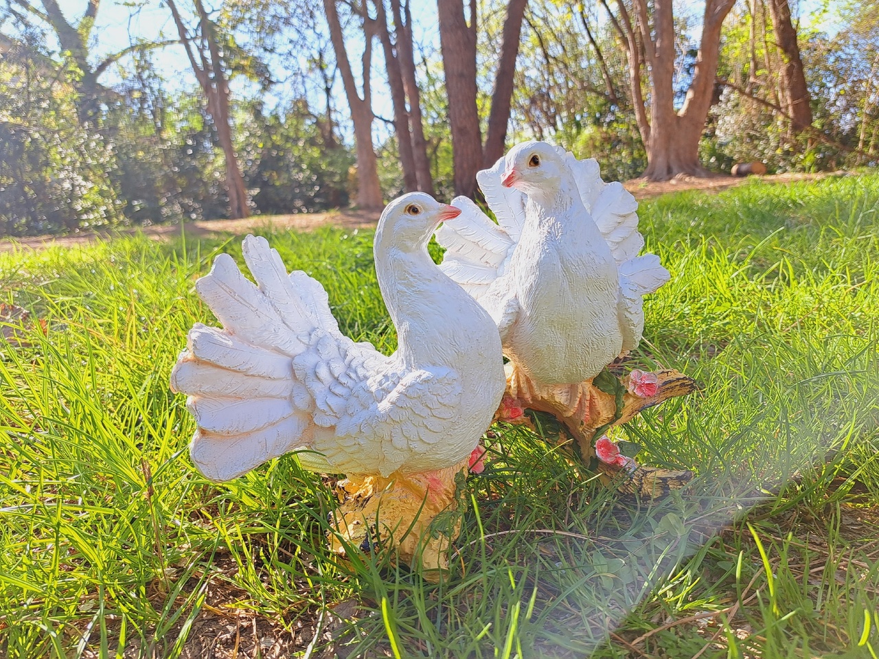 Садовая фигура Два голубя, 25х40 см. — изображение 4