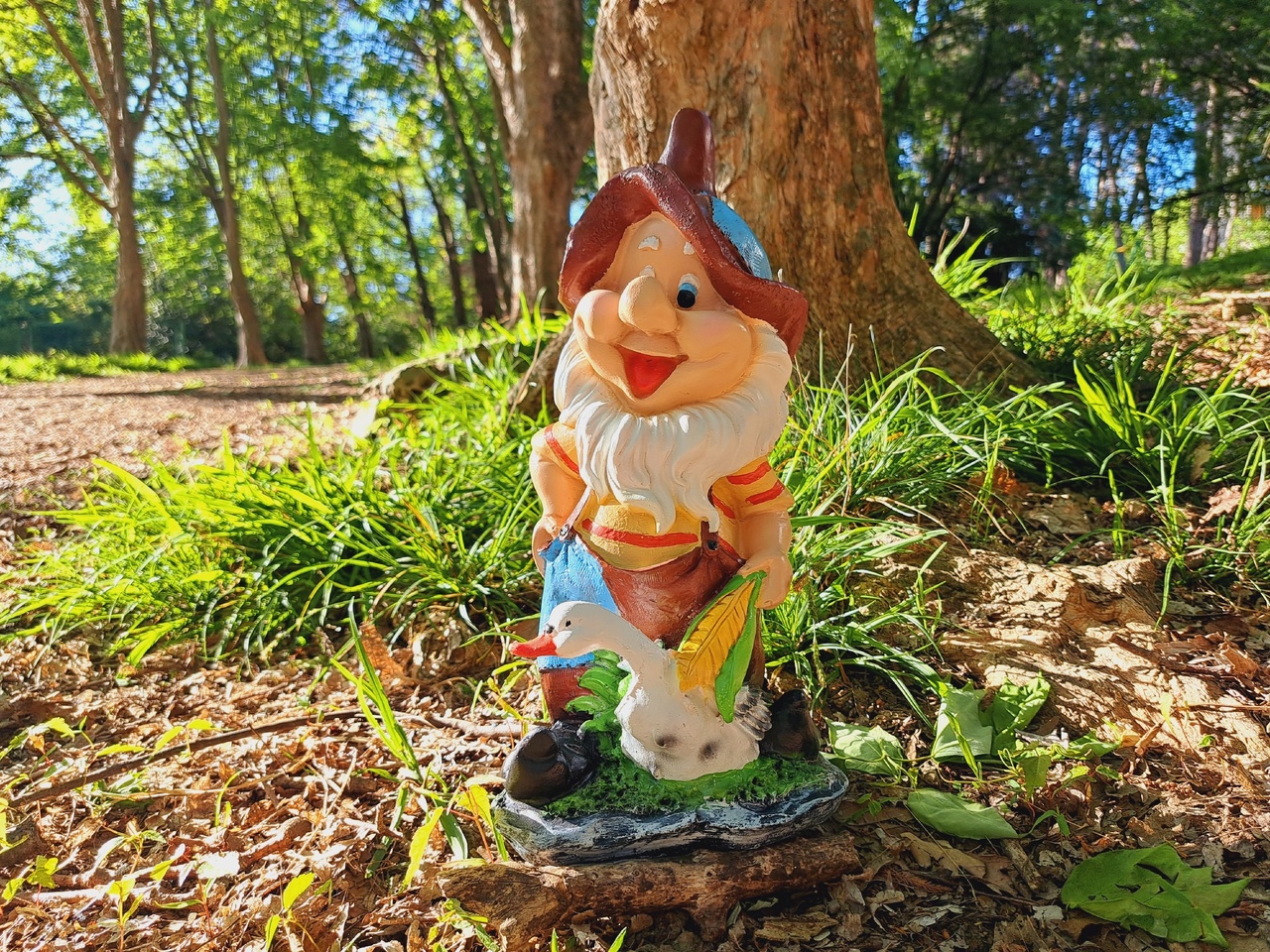 Садовая фигура Гном с гусем 19х38 см — изображение 2