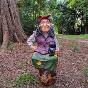 Баба-Яга средняя с кошкой 71х42 см