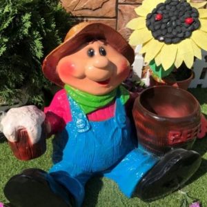 Садовая фигура Садовод с пивом 47х56 см.