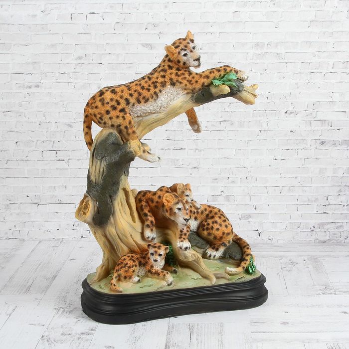 Скульптура Семья леопардов 50х34 см