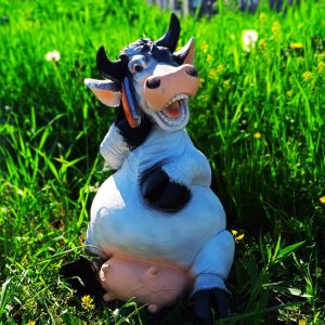 Садовая фигура Корова с телефоном 65х40х46 см.