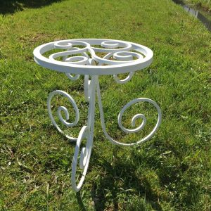 Кованная садовая подставка для цветов 47х35 см