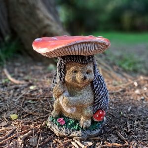 Садовая фигура  Ежик со шляпкой мухамора 24 х 22 см