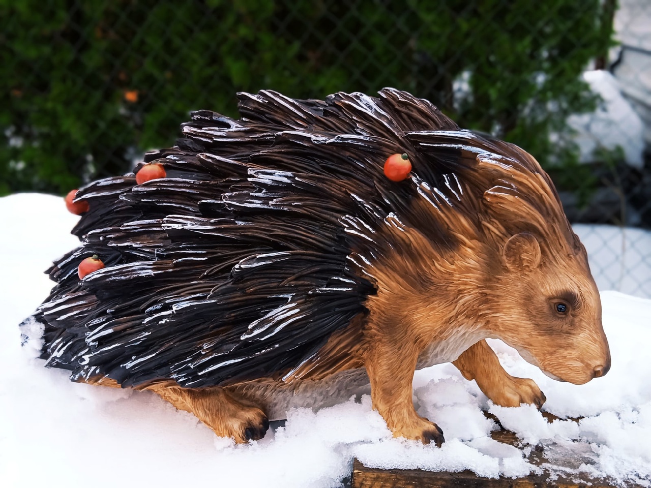 Садовая фигура Ехидна 39х34х65 см — изображение 3