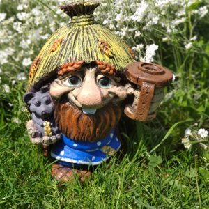 Садовая фигура из сказки Домовой с мышкой 47х23 см.