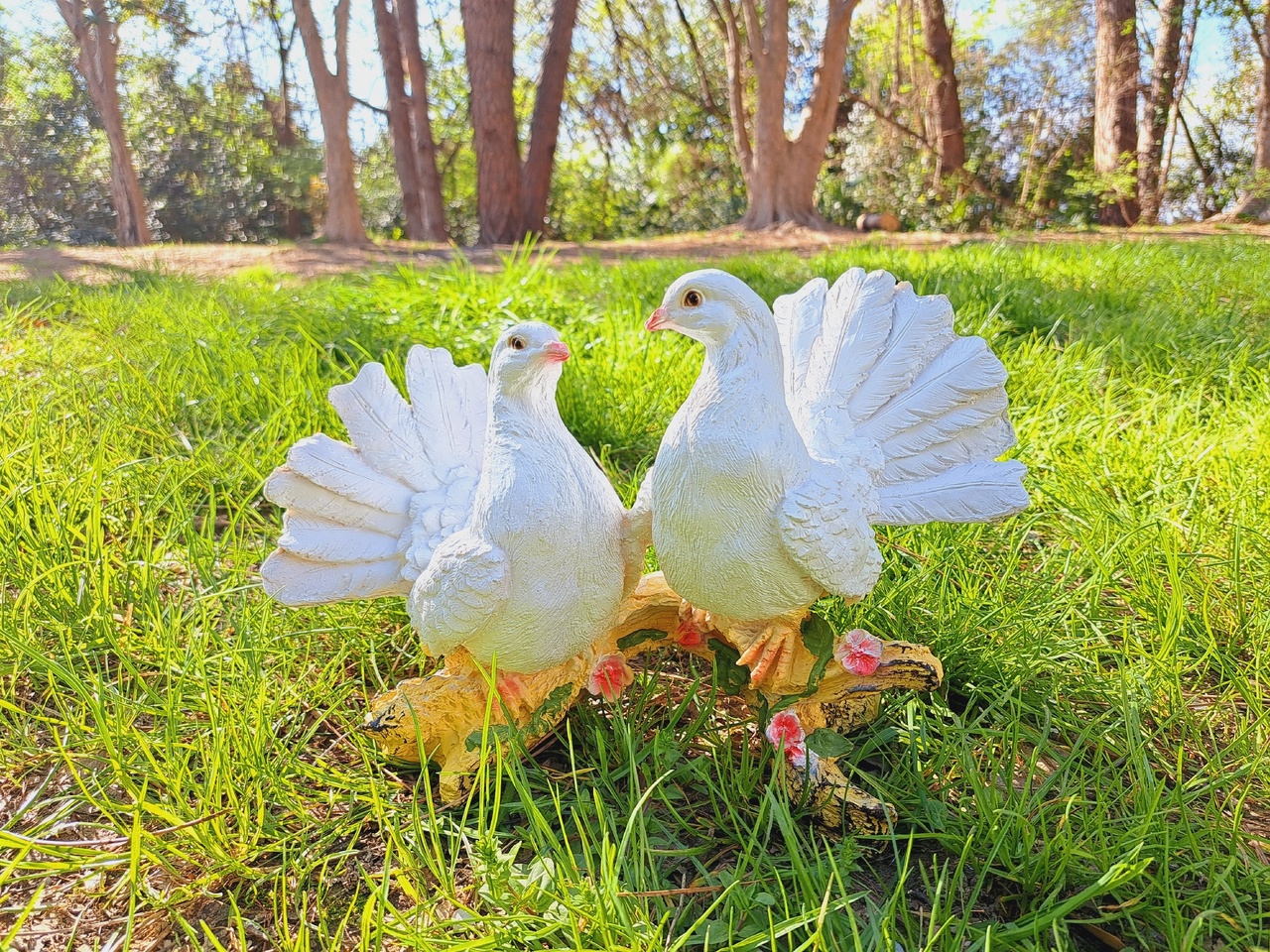 Садовая фигура Два голубя, 25х40 см.