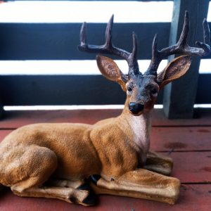 Садовая фигура Олень лежит большой 57х90х40 см